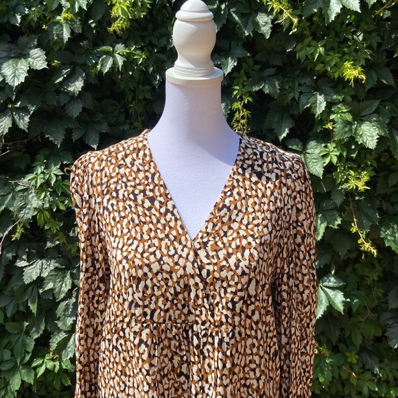 Mango tiered mini smock dress in animal print - Picture 9 of 9